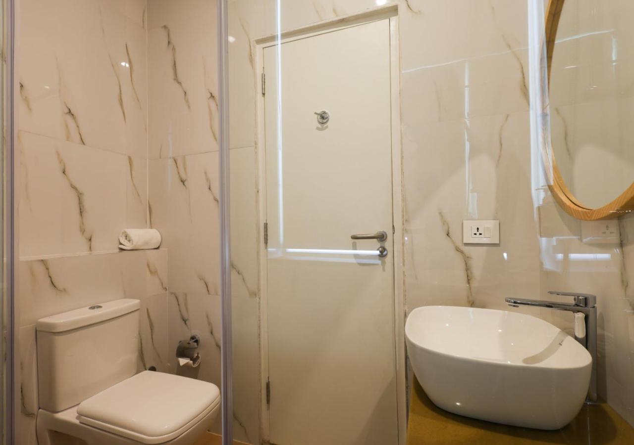 Bloom Hotel - Golf Course Road, Sector 43 Ґурґаон Екстер'єр фото