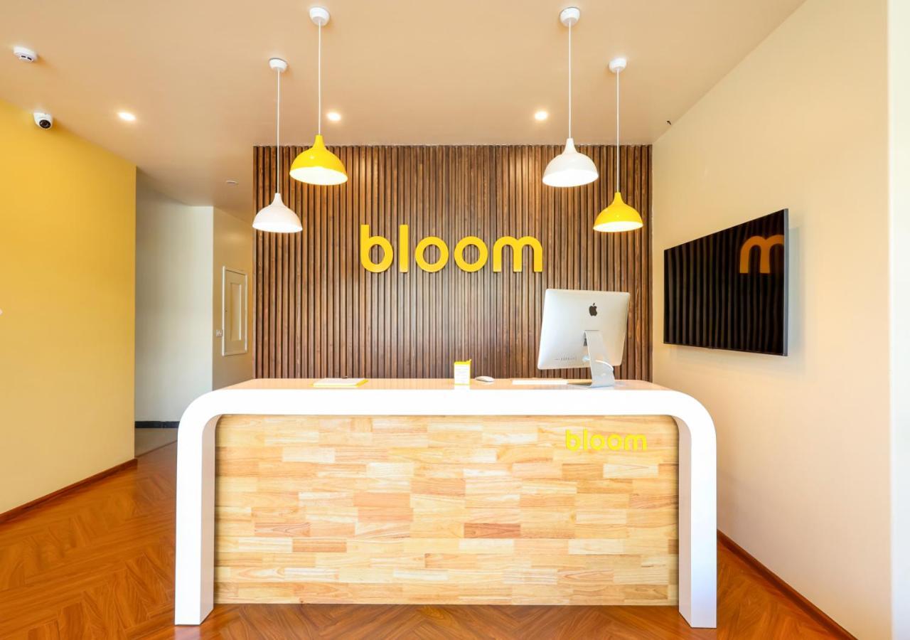 Bloom Hotel - Golf Course Road, Sector 43 Ґурґаон Екстер'єр фото